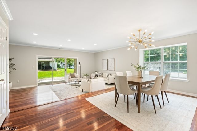 31 Bethany Ct, Franklin Twp., NJ 08823