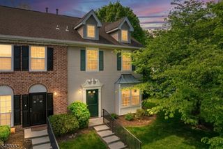 31 Bethany Ct, Franklin Twp., NJ 08823