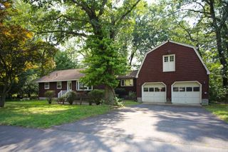 29 Russet Rd, Billerica, MA 01821