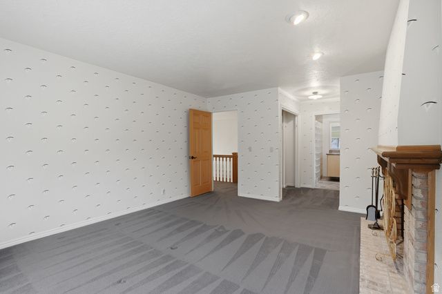 10 LA MONTAGNE LN, Sandy, UT 84092