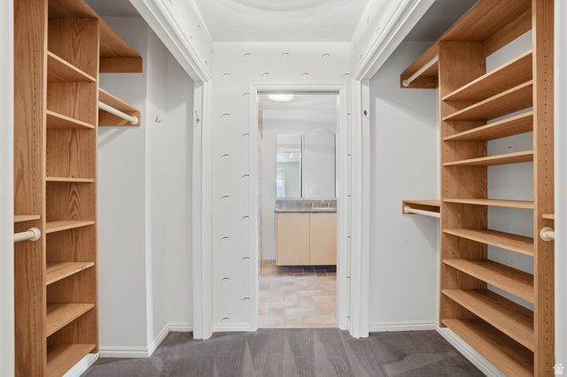 10 LA MONTAGNE LN, Sandy, UT 84092