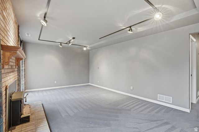 10 LA MONTAGNE LN, Sandy, UT 84092