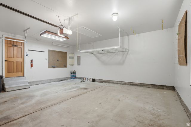 10 LA MONTAGNE LN, Sandy, UT 84092