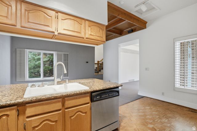 10 LA MONTAGNE LN, Sandy, UT 84092