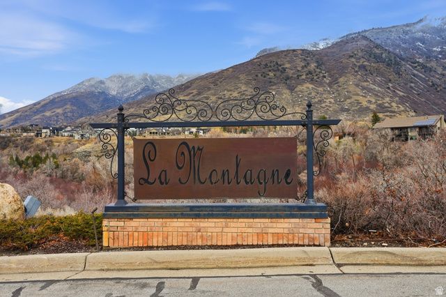 10 LA MONTAGNE LN, Sandy, UT 84092