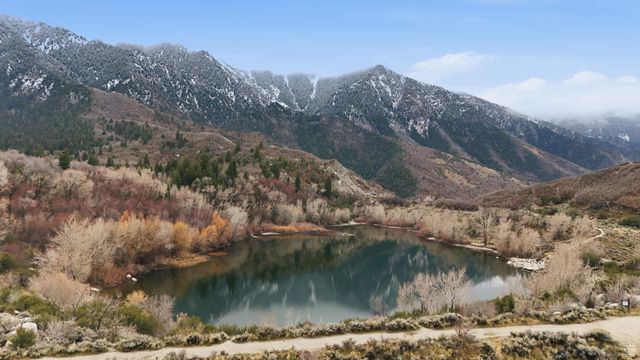 10 LA MONTAGNE LN, Sandy, UT 84092