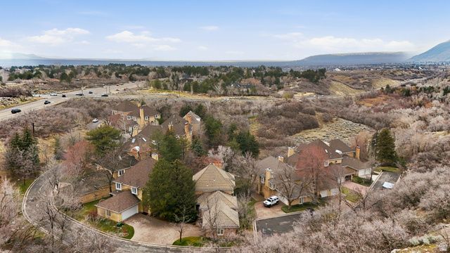 10 LA MONTAGNE LN, Sandy, UT 84092