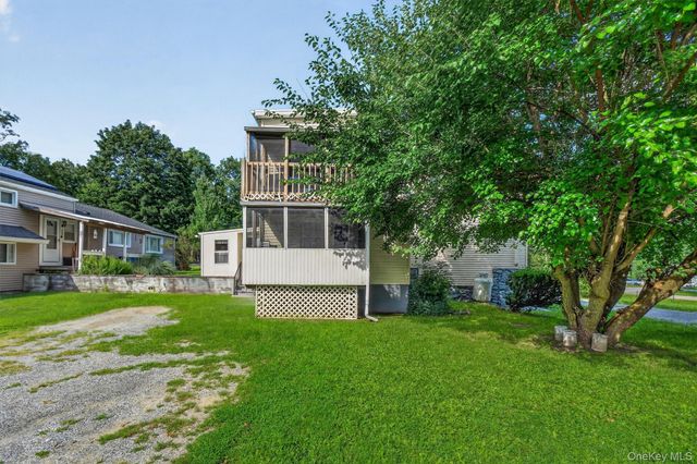 295 Baxtertown Road, Fishkill, NY 12524