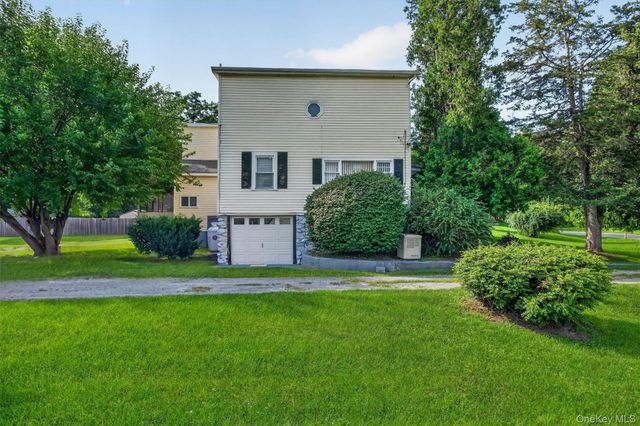 295 Baxtertown Road, Fishkill, NY 12524