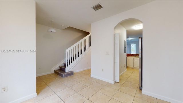 2929 SE 2nd St 7, Homestead, FL 33033
