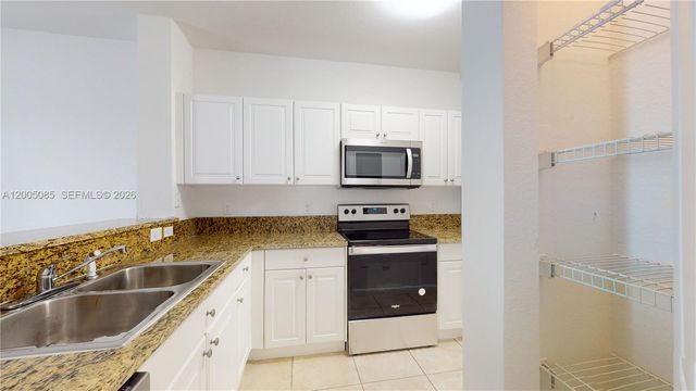 2929 SE 2nd St 7, Homestead, FL 33033