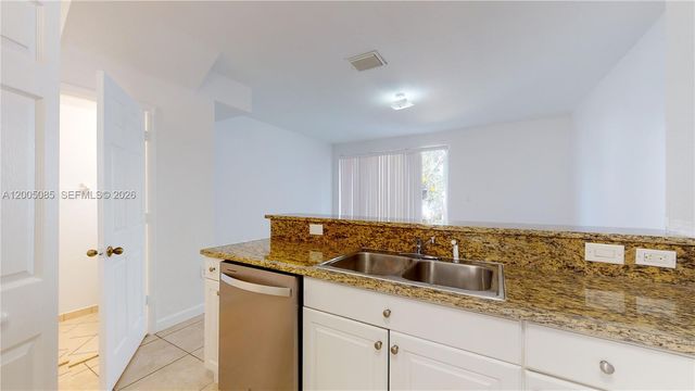 2929 SE 2nd St 7, Homestead, FL 33033