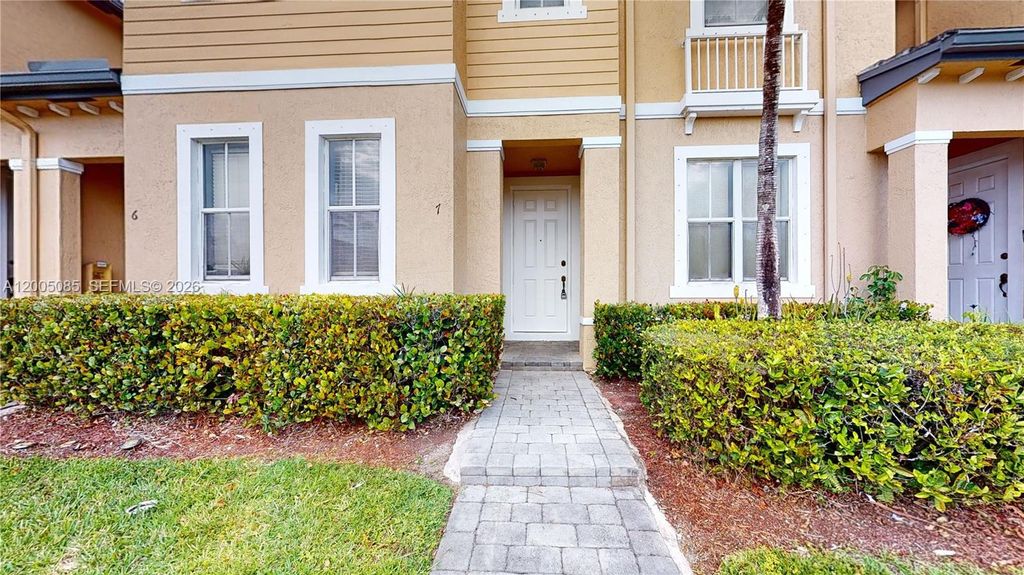 2929 SE 2nd St 7, Homestead, FL 33033