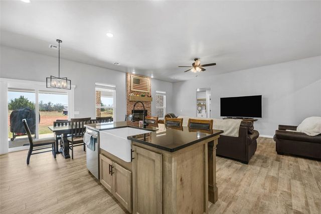 2367 County Road 1336 Road, Blanchard, OK 73010