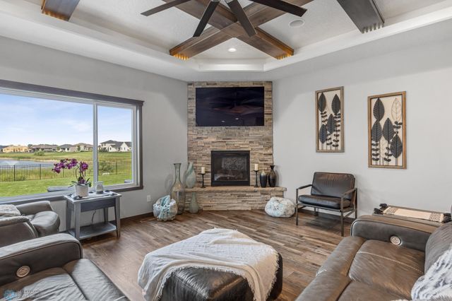 6884 21st Street S, Fargo, ND 58104