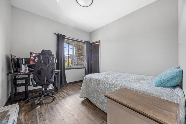 6884 21st Street S, Fargo, ND 58104