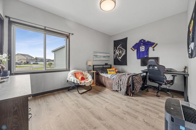 6884 21st Street S, Fargo, ND 58104