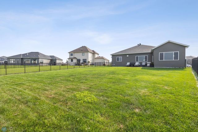 6884 21st Street S, Fargo, ND 58104