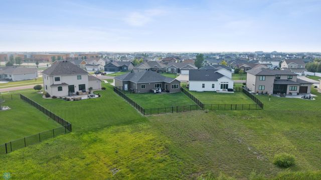 6884 21st Street S, Fargo, ND 58104