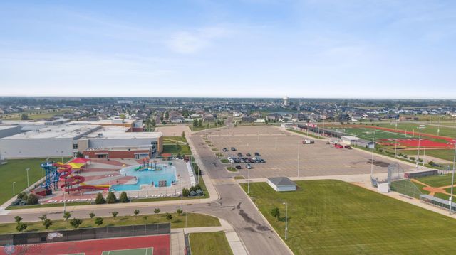 6884 21st Street S, Fargo, ND 58104