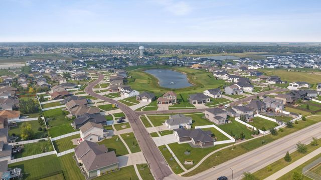 6884 21st Street S, Fargo, ND 58104