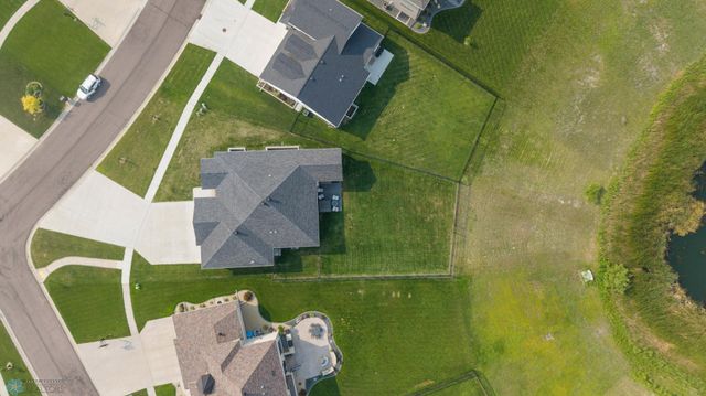 6884 21st Street S, Fargo, ND 58104