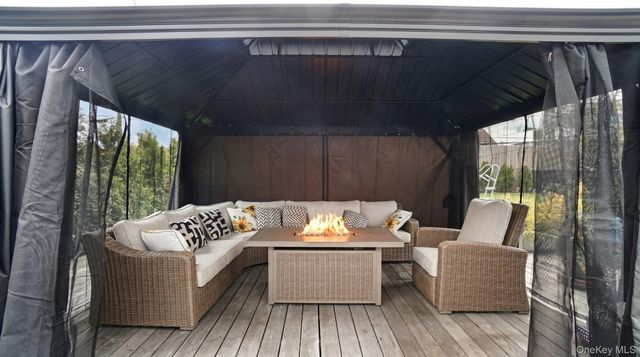 316 Acre Lane, Hicksville, NY 11801