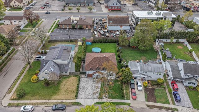 316 Acre Lane, Hicksville, NY 11801