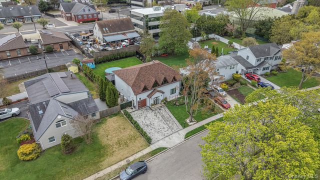 316 Acre Lane, Hicksville, NY 11801