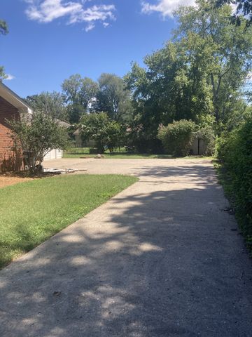 212 Wilson Ave, Murfreesboro, TN 37130