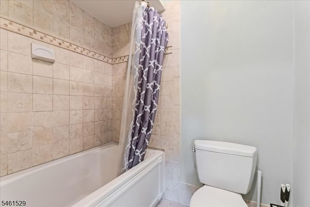 108 Saratoga Sq, Wayne Twp., NJ 07470
