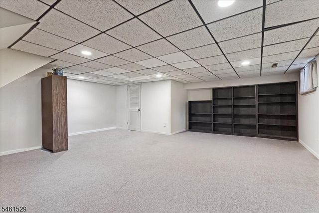 108 Saratoga Sq, Wayne Twp., NJ 07470