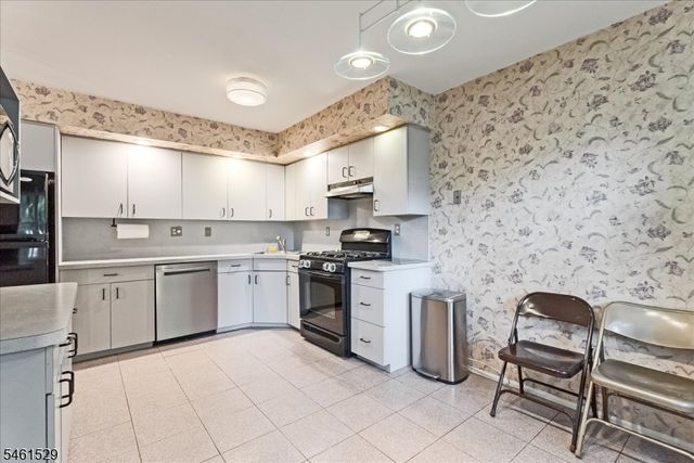 108 Saratoga Sq, Wayne Twp., NJ 07470
