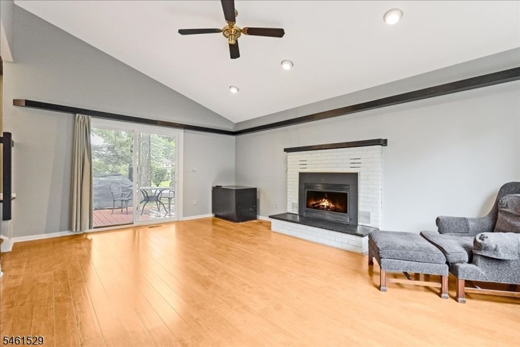 108 Saratoga Sq, Wayne Twp., NJ 07470 — photo 4