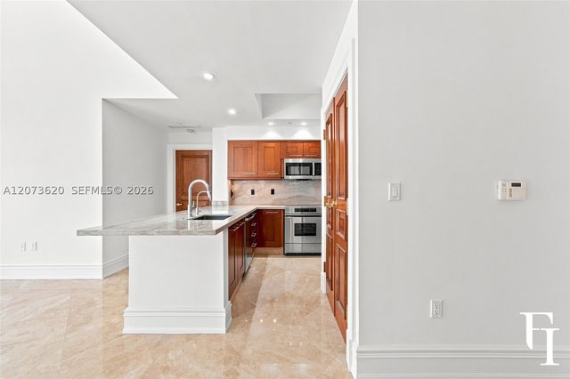 60 Edgewater Dr East, Coral Gables, FL 33133