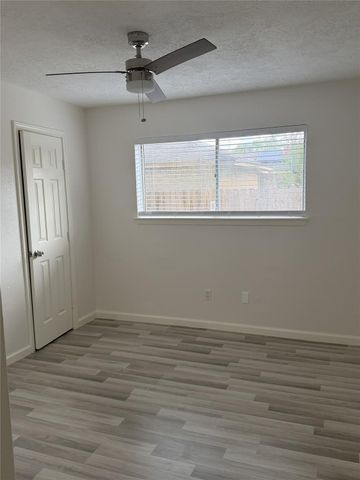 1211 Twining Oaks Lane N, Missouri City, TX 77489