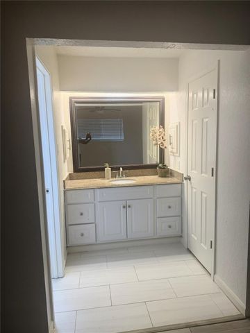 1211 Twining Oaks Lane N, Missouri City, TX 77489