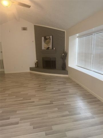 1211 Twining Oaks Lane N, Missouri City, TX 77489