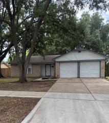 1211 Twining Oaks Lane N, Missouri City, TX 77489