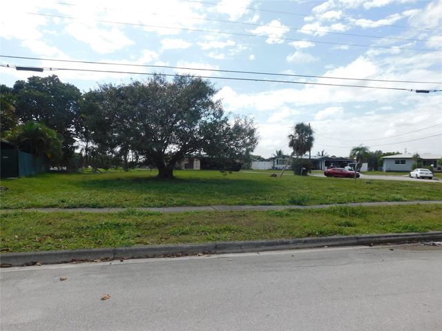 000 Lakeshore Drive, Margate, FL 33063