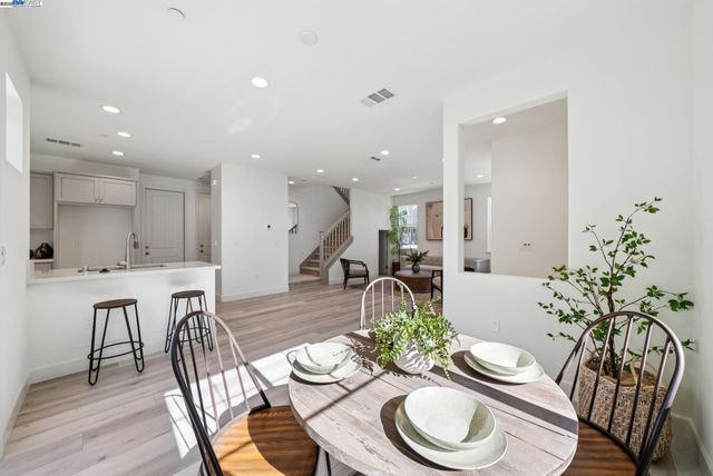 246 Mindy Way, Pittsburg, CA 94565