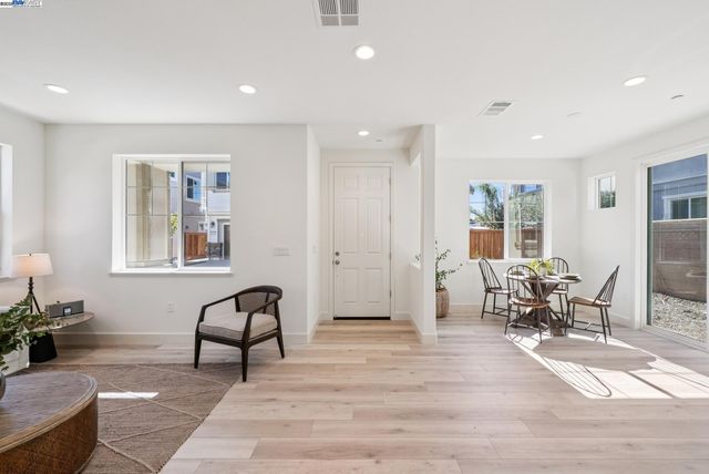 246 Mindy Way, Pittsburg, CA 94565