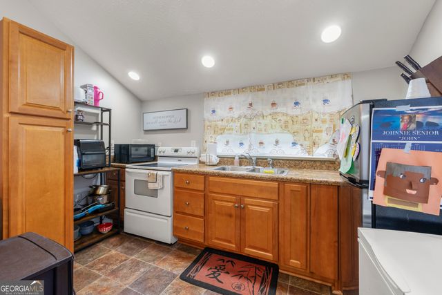 244 Dodgen Road, Hampton, GA 30228