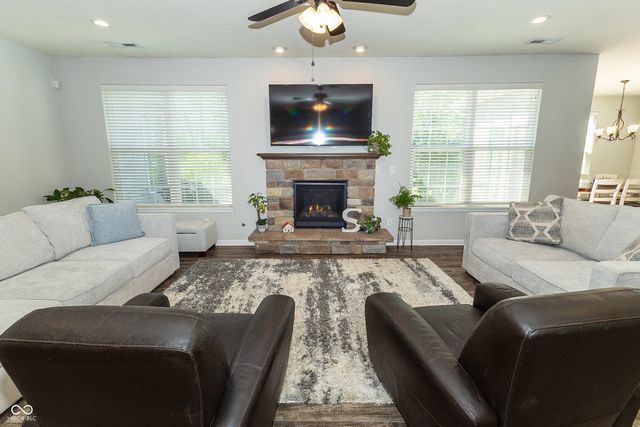 9239 Thames Drive, Avon, IN 46123