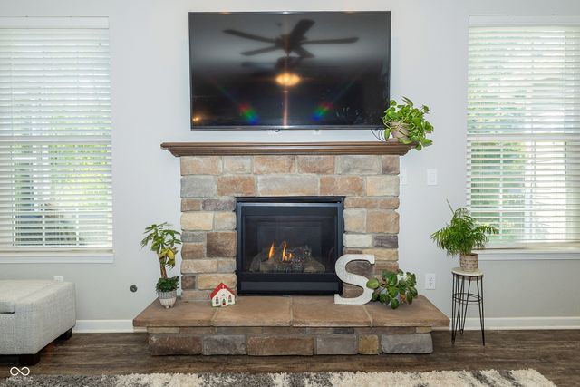 9239 Thames Drive, Avon, IN 46123