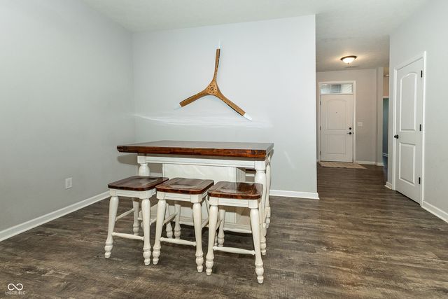 9239 Thames Drive, Avon, IN 46123