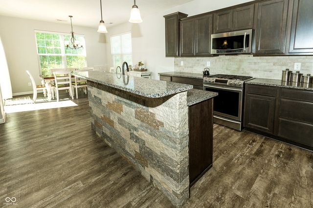 9239 Thames Drive, Avon, IN 46123