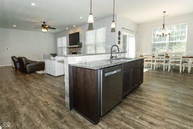 9239 Thames Drive, Avon, IN 46123