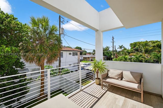 904 NE 15th Ave, Fort Lauderdale, FL 33304