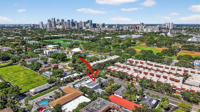 904 NE 15th Ave, Fort Lauderdale, FL 33304